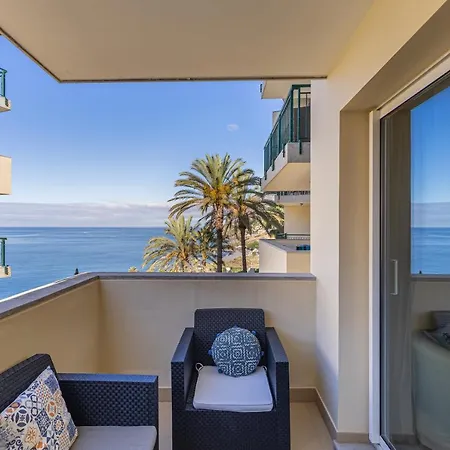 Atlantic Ocean View شقة فونشال